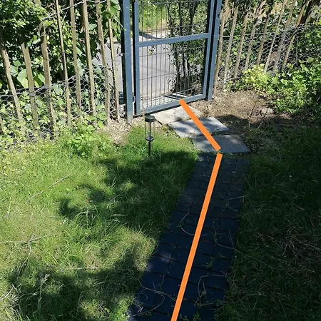 Au Verger בית הארחה 3*