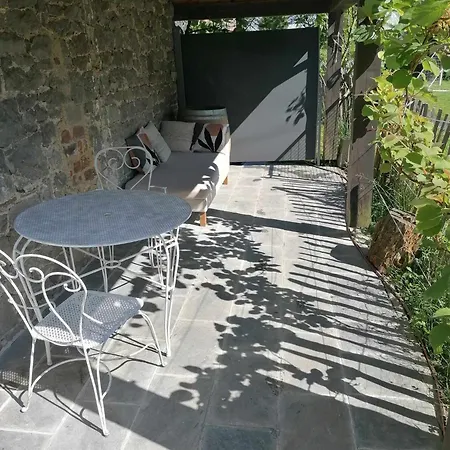 Au Verger בית הארחה 3*